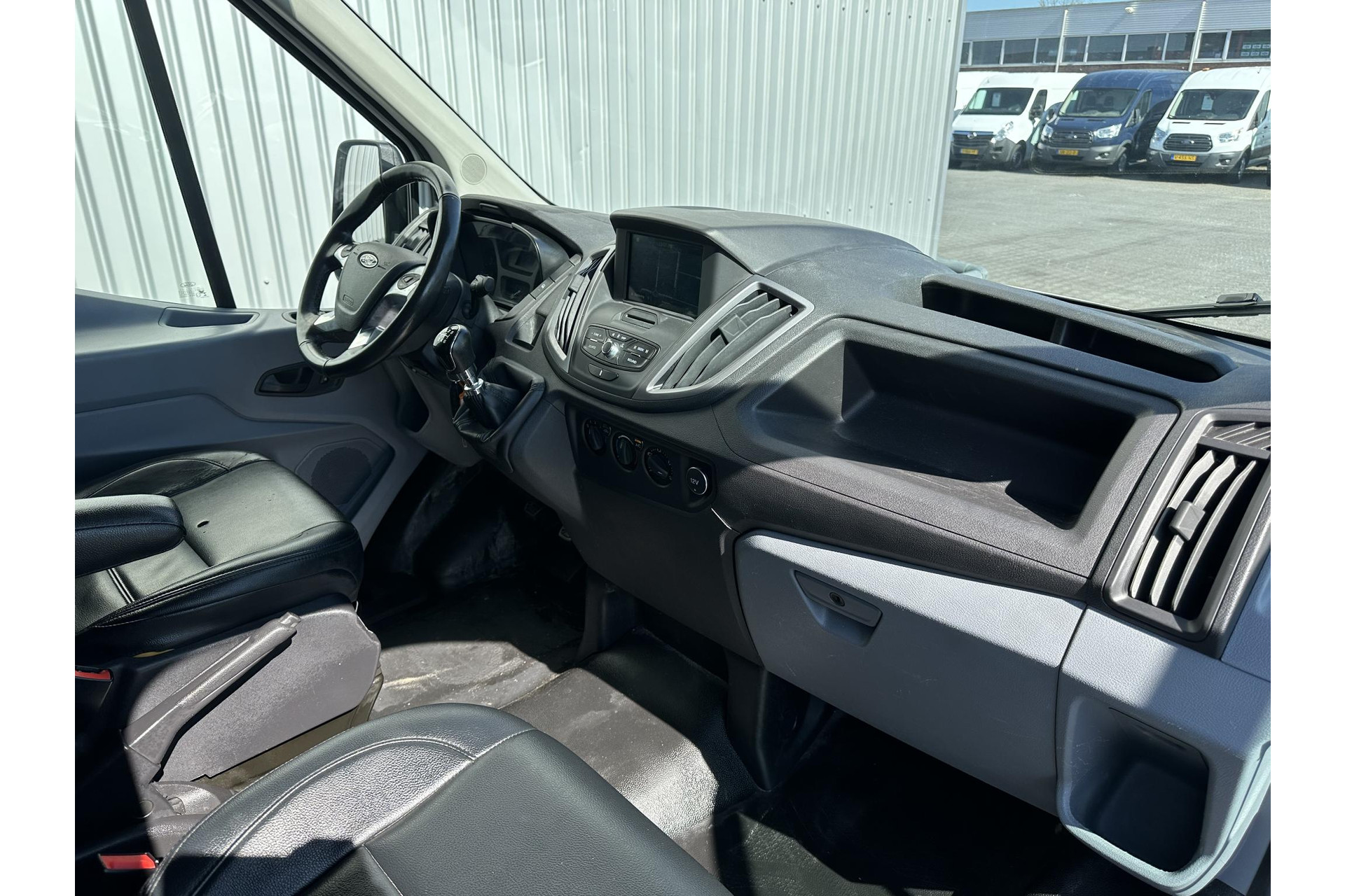 Ford Transit 350 2.0 TDCI L3H2*A/C*NAVI*HAAK*CRUISE*CAMERA*